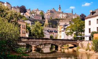 Vì sao Luxembourg nhỏ xíu lại là đất nước giàu nhất thế giới năm 2022
