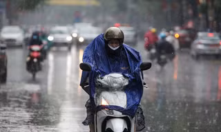 Nhiều vùng trên cả nước đón mưa lớn