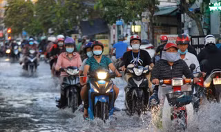 Nam bộ triều cường đạt đỉnh hôm nay và ngày mai, kết hợp mưa dông có thể gây ngập nặng