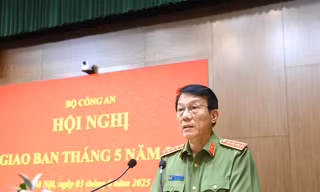 Bộ trưởng Lương Tam Quang: Tăng cường tấn công tội phạm buôn lậu, hàng giả