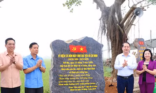 Ninh Bình khánh thành công trình ghi dấu nơi Chủ tịch Hồ Chí Minh về thăm