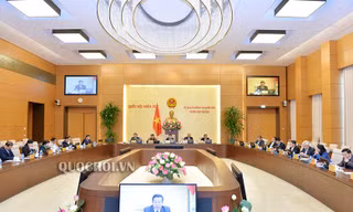 Uỷ ban Thường vụ Quốc hội đã thông qua dự thảo Nghị quyết hướng dẫn một số hoạt động của Hội đồng nhân dân.