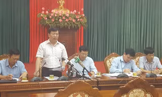 Hà Nội thông tin về tình hình mưa bão và vấn đề cây xanh chiều 2/8 