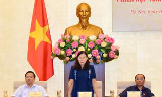 Đề nghị làm rõ động cơ nhận tiền làm sai lệch kết quả thi