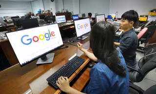 Yêu cầu Google, Facebook đặt máy chủ ở Việt Nam: Nên hay không?