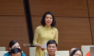Uỷ viên Thường trực Uỷ ban Tư pháp Mai Thị Phương Hoa