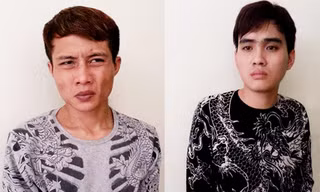 Hai đối tượng Trần Xuân Tùng và Hoàng Ngọc Điệp tại cơ quan điều tra
