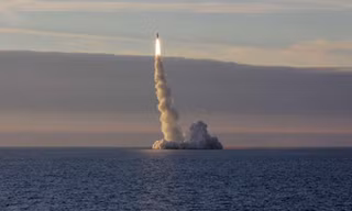 Nga phóng thành công 4 ICBM từ tàu ngầm hạt nhân
