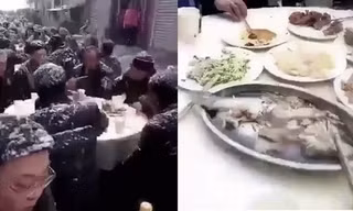 Mặc tuyết rơi trắng đầu, người Trung Quốc vẫn thản nhiên ăn cỗ