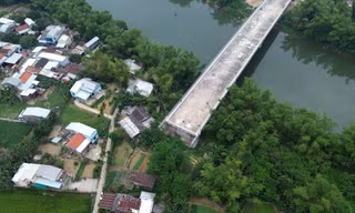 Cầu trăm tỷ chơi vơi không đường dẫn