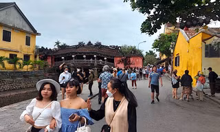 Tất cả du khách buộc phải mua vé khi vào phố cổ Hội An, kể cả đi dạo