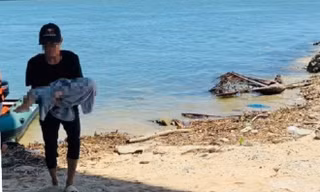 Tìm thấy thi thể cháu bé 1 tuổi trong vụ cha ôm con nhảy cầu ở Quảng Nam