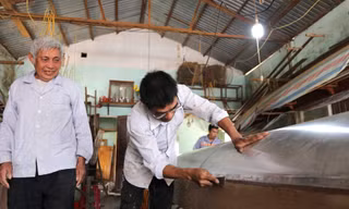 Kỳ công nghề đóng ghe đua xứ Quảng