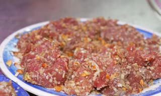 Đào trâu bò mắc bệnh than từ hố lên... bàn nhậu