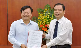 Bộ trưởng NN&PTNT Nguyễn Xuân Cường trao Quyết định bổ nhiệm ông Nguyễn Hoàng Hiệp giữ chức Thứ trưởng Bộ NN&PTNT