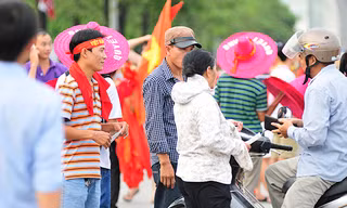 Giá vé chợ đen không còn quá cao như ngày hôm qua (12/9)