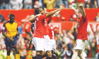 Man Utd tỏ ra lấn lướt trước Arsenal