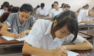 Con của liệt sĩ; con của thương binh, bệnh binh, người được hưởng chính sách như thương binh, bệnh binh mất sức lao động từ 81% trở lên được hưởng 1 điểm trong xét công nhận tốt nghiệp THPT.
