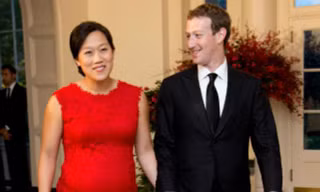 Ông chủ Facebook Mark Zuckerberg và Priscilla Chan sắp đón đứa con đầu lòng. Ảnh: Shanghaiist.