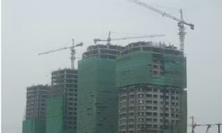 Bất động sản 'xì hơi', chứ chưa vỡ bóng