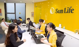 Bảo hiểm nhân thọ Sun Life bị xử phạt, lỗ triền miên