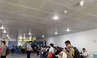 Mua nhà ở xã hội: Từ khổ ải đợi chờ đến kiếp nạn 'cò mồi'
