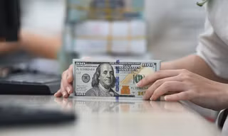 Vì sao đồng USD mất vị thế nhưng tỷ giá tại Việt Nam cao kỷ lục?