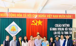 Đoàn giám sát T.Ư Đoàn do anh Nguyễn Ngọc Lương, Bí thư T.Ư Đoàn, Chủ tịch Hội đồng Đội T.Ư làm trưởng đoàn đã đến thăm, tặng quà Trung tâm Bảo trợ và Công tác xã hội tỉnh Kon Tum.