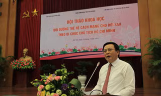 Ông Nguyễn Xuân Thắng, Bí thư T.Ư Đảng, Giám đốc Học viện Chính trị Quốc gia Hồ Chí Minh phát biểu tại hội nghị. Ảnh: Trường Phong