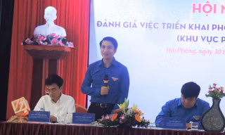  Anh Nguyễn Ngọc Lương, Bí thư T.Ư Đoàn, Chủ tịch Hội đồng Đội T.Ư dự và chủ trì hội nghị.