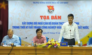 Bí thư T.Ư Đoàn Bùi Quang Huy phát biểu tổng kết toạ đàm