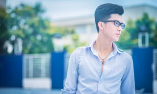Nam sinh đa tài trường quân sự đẹp trai như diễn viên