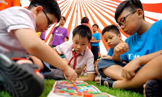 Nhộn nhịp ngày hội học sinh làm lãnh đạo