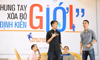 Các đội đến từ nhiều trường đại học, cao đẳng thi tiểu phẩm về chủ đề bình đẳng giới.