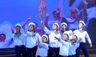 Xúc động đêm nghệ thuật 'Biển, đảo - Trái tim Việt Nam'