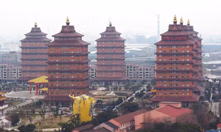 Một góc làng Hoa Tây