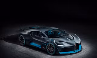 Siêu xe Bugatti Divo vừa ra mắt.