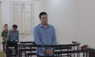 Trần Anh Tuấn tại tòa.