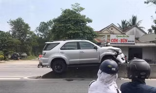 Hiện trường vụ tai nạn giao thông hy hữu