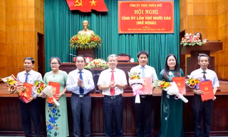 Công bố quyết định của Ban Bí thư chỉ định 5 đồng chí tham gia vào Ủy viên Ban Chấp hành Đảng bộ tỉnh TT-Huế nhiệm kỳ 2015 - 2020