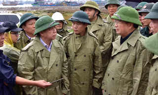Phó Thủ tướng Trịnh Đình Dũng đánh giá cao công tác chuẩn bị phòng, chống bão số 5 của chính quyền, lực lượng chức năng tỉnh TT-Huế.