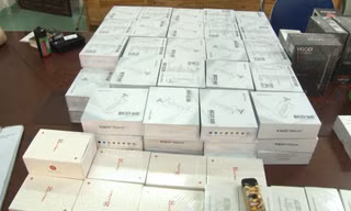 Các hộp đựng thuốc lá điện tử không rõ nguồn gốc xuất xứ 