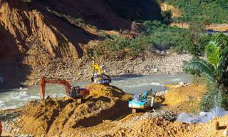 Dòng chảy sông Rào Trăng sẽ được nắn chỉnh phục vụ công tác tìm kiếm trong giai đoạn mới này.