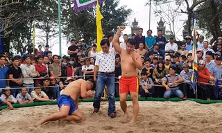 Khai hội vật làng Thủ Lễ truyền thống
