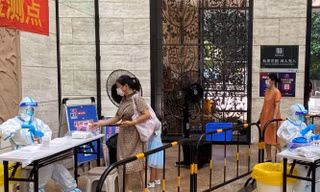 Thâm Quyến - 'trung tâm công nghệ Trung Quốc' giãn cách để kiểm soát COVID-19