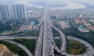 Cửa ngõ phía nam Thủ đô ùn tắc sau kỳ nghỉ lễ Tết Dương lịch
