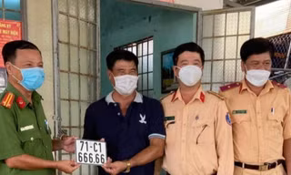 Bản tin 8H: Chủ tịch xã bấm trúng biển 666.66, có người trả 800 triệu đồng mua lại