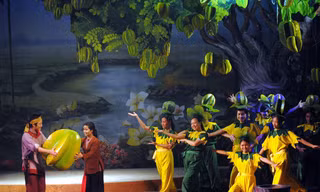 'Ăn khế trả vàng' giữa lòng Hà Nội
