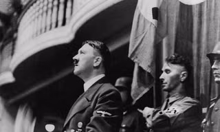 Trùm phát xít Adolf Hitler