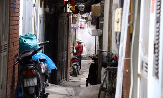 Sống hàng chục năm trong những căn nhà xập xệ, cũ nát vì dự án 'treo'